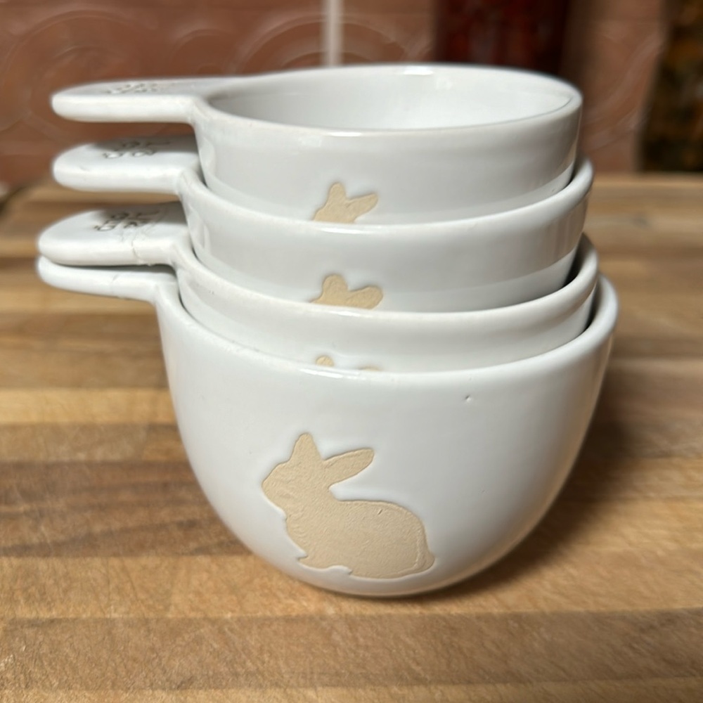 Ciroa Stoneware Bakehouse Easter Measuring Cups